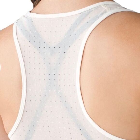 Lululemon Dance To Yoga Tank Pretty Plume Angel Wing Black / Black - Picture 4 of 16